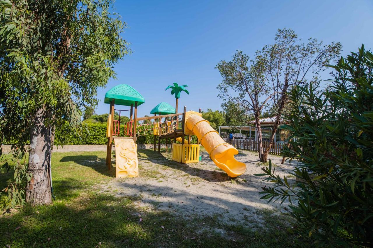Camping Le Palme Marina Di Bibbona Eksteriør bilde